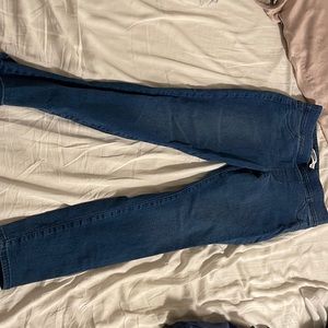 Old navy super skinny mid rise pants. Women's size 4 Petite